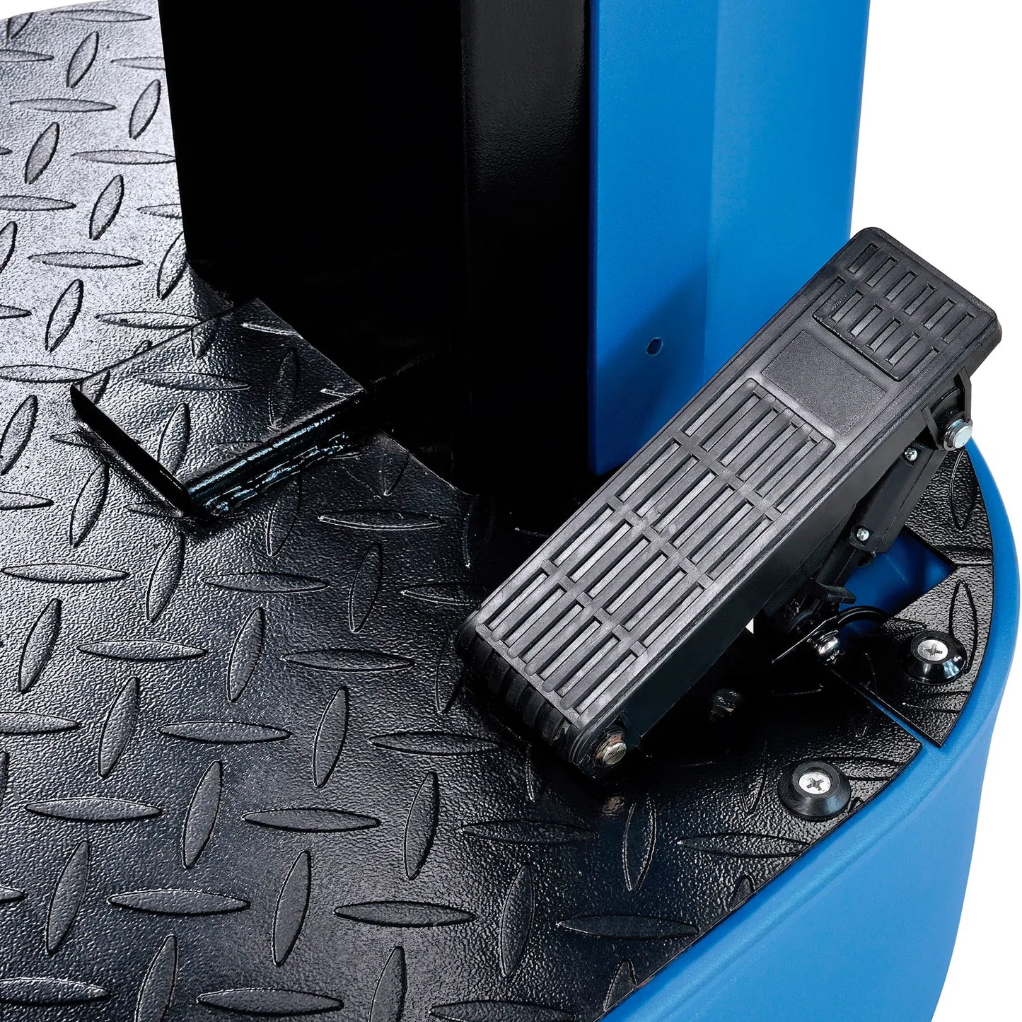 Global Industrial™ Auto Ride-On Floor Scrubber, 22" Cleaning Path