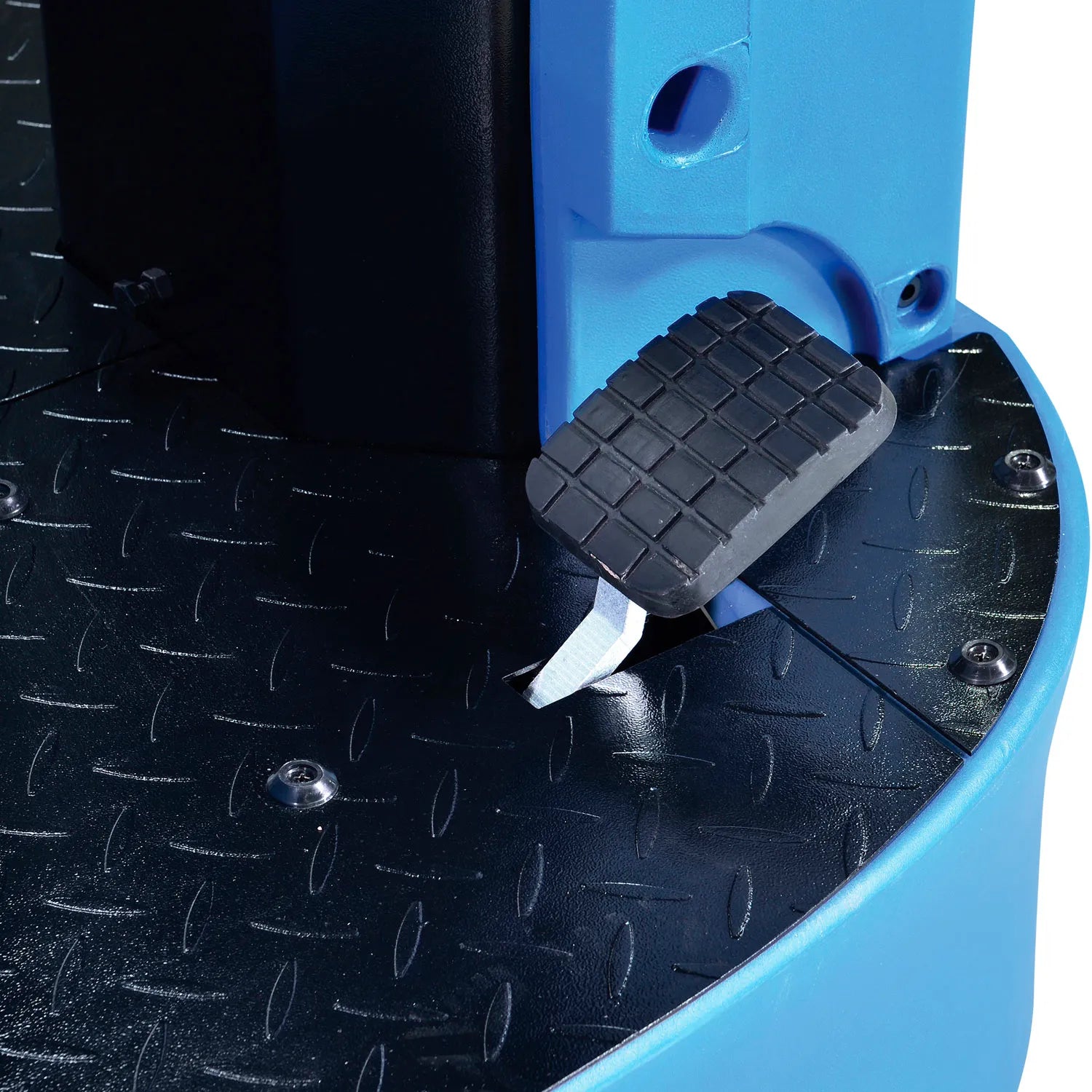 Global Industrial™ Auto Ride-On Floor Machine Scrubber, 40" Cleaning Path
