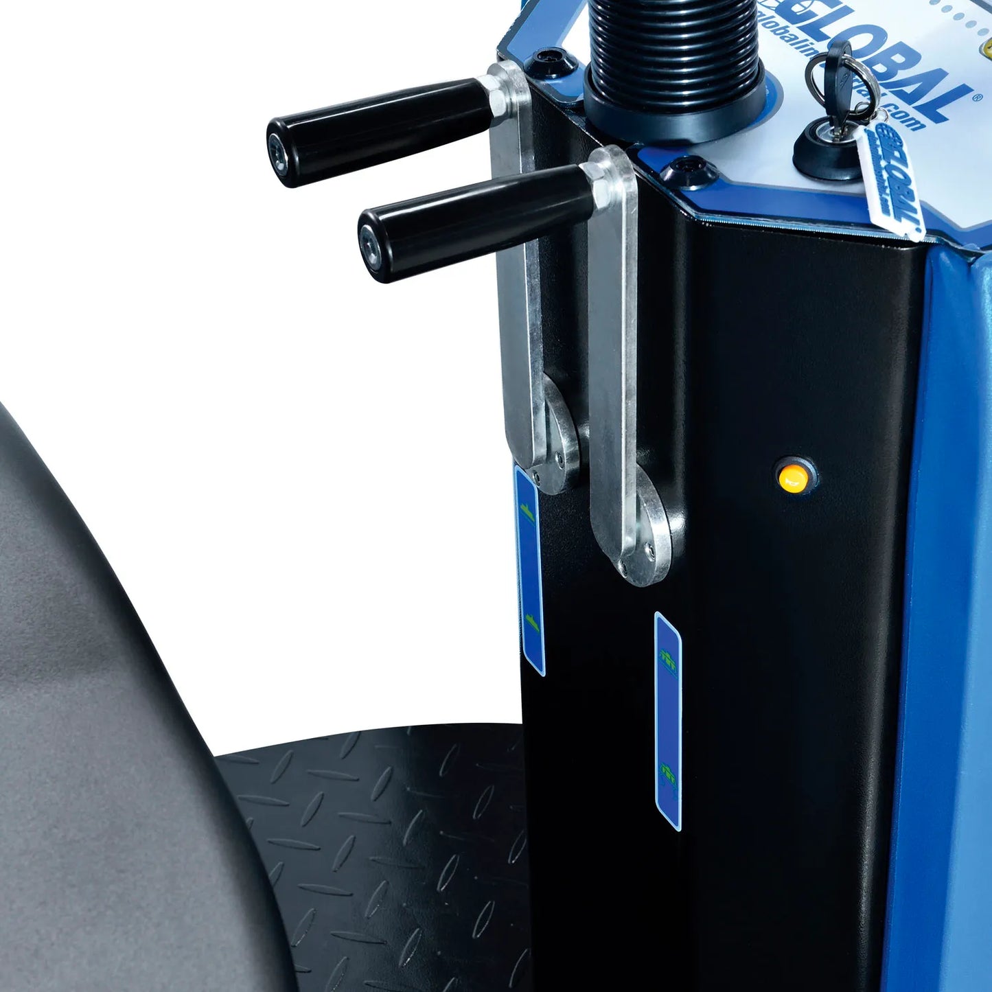 Global Industrial™ Auto Ride-On Floor Machine Scrubber, 40" Cleaning Path
