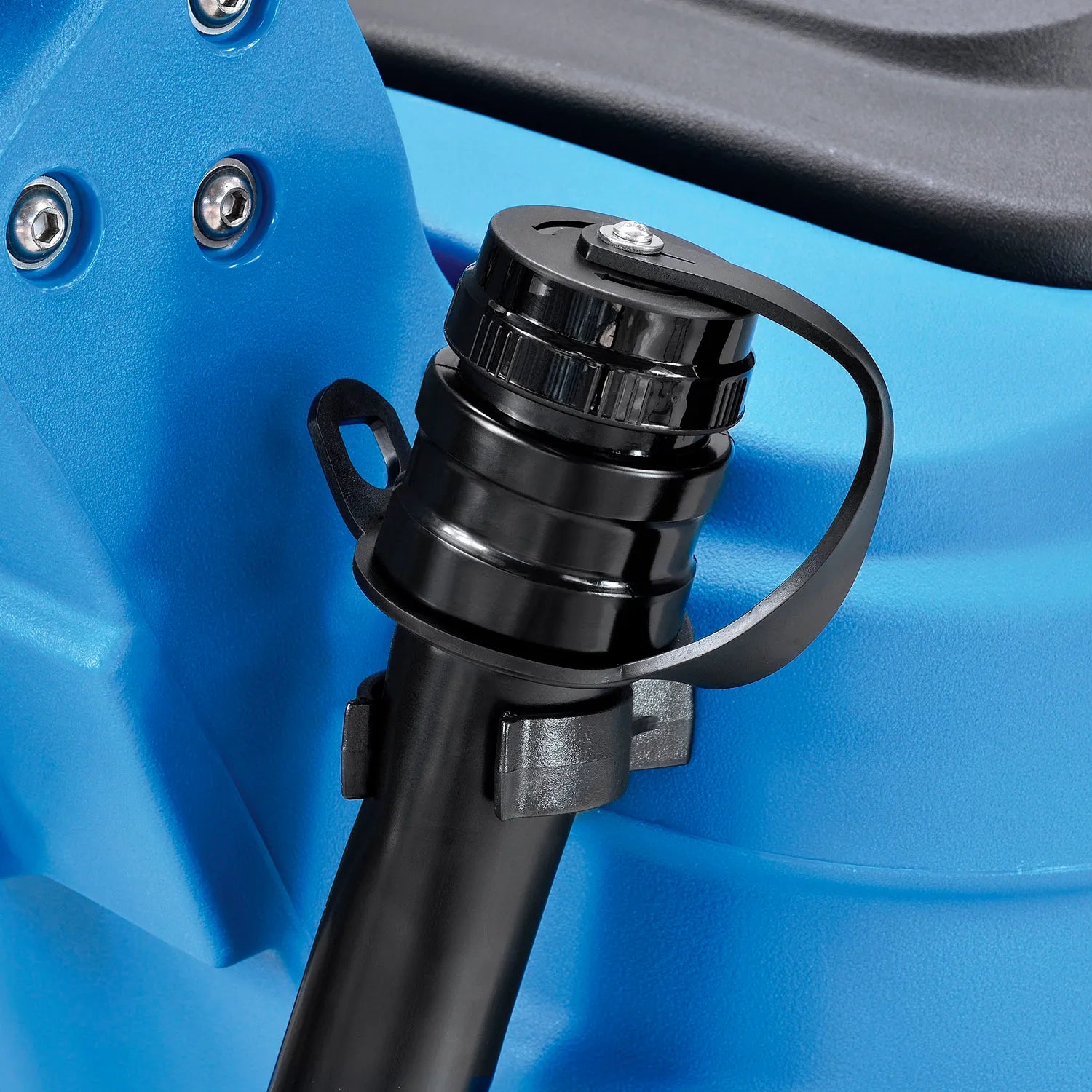 Global Industrial™ Auto Walk-Behind Floor Scrubber 17" Cleaning Path, Two 80 Amp Batteries