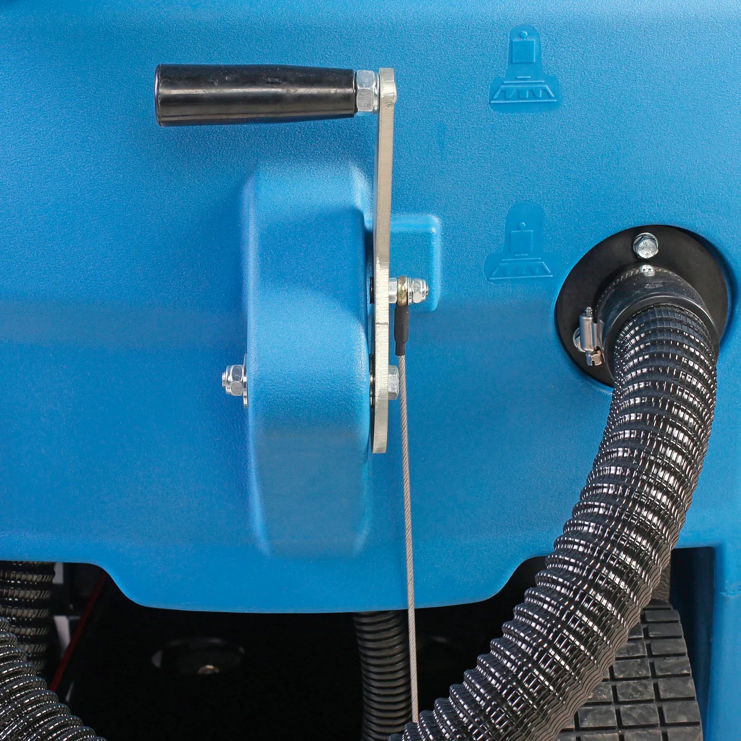 Global Industrial™ Electric Walk-Behind Auto Floor Scrubber, 18" Cleaning Path