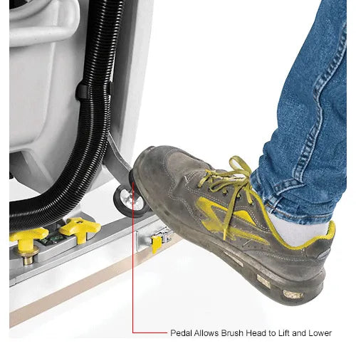Global Industrial™ Orbital Auto Floor Scrubber w/Traction Drive, 34" Cleaning Path