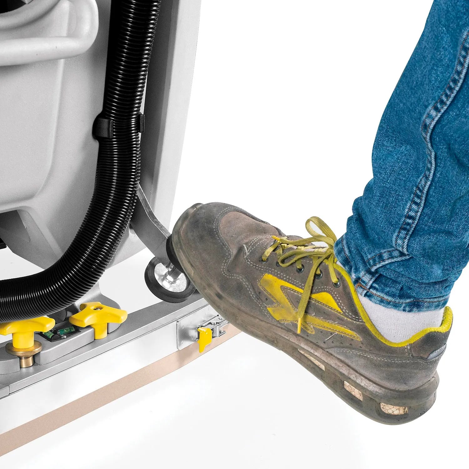 Global Industrial™ Orbital Auto Floor Scrubber w/Traction Drive, 34" Cleaning Path